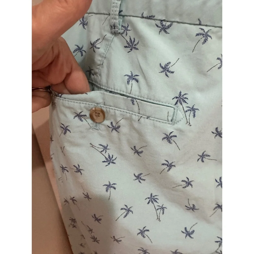 Men's Izod Saltwater Blue Palm Tree Print Shorts Size 32 4 Pocket EUC Flat Front